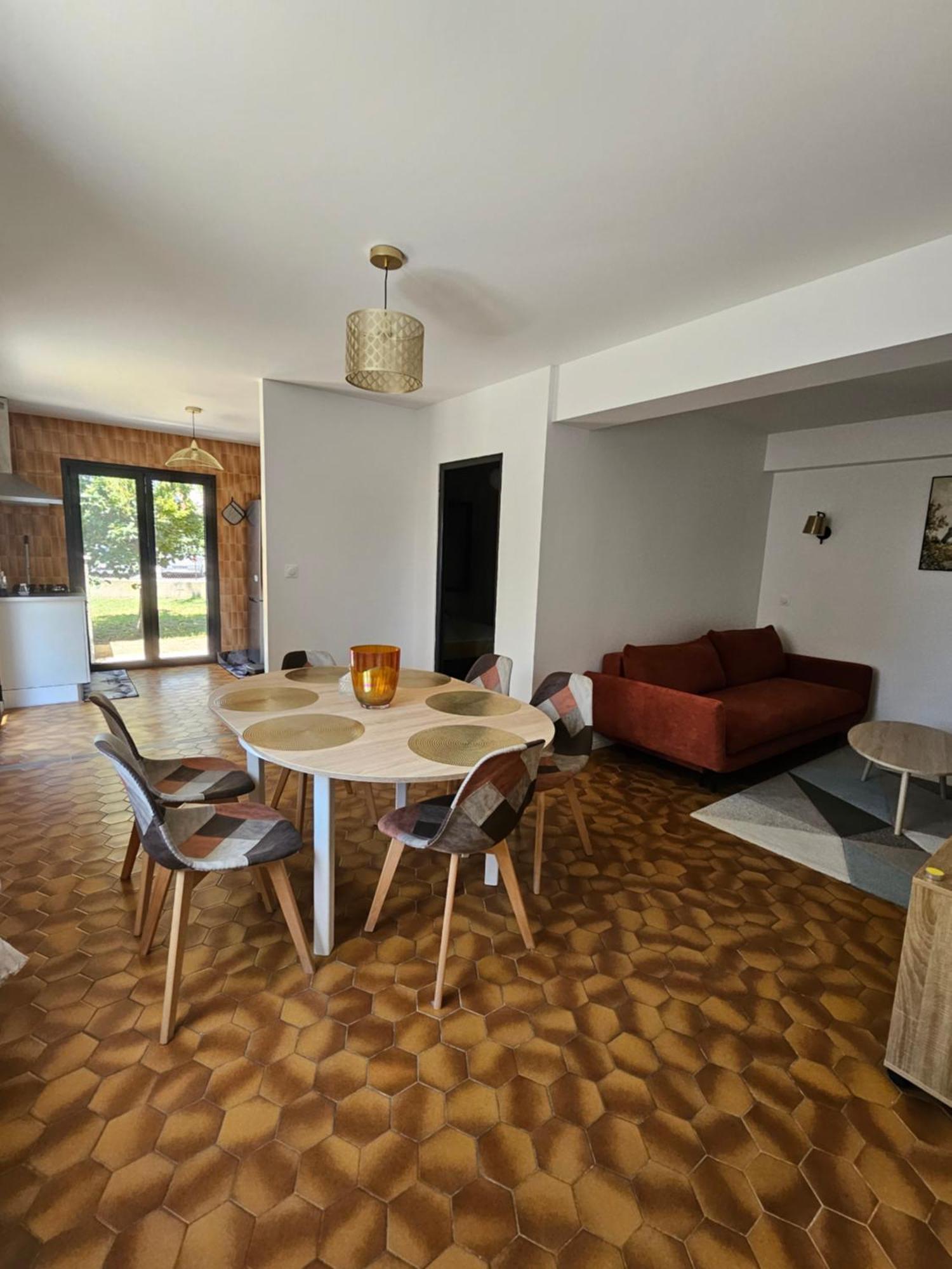 Appartement F3 Meuble Et Equipe Saint-Cyprien  Exterior foto